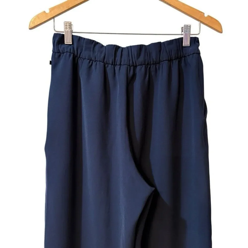 Lululemon Noir Cropped Pants Travel Woven Fabric Size 8 True Navy